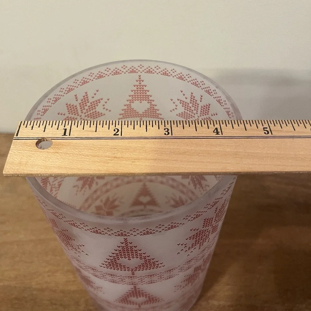 Yankee Candle Mountain Holiday  Nordic Stitch Frosted Glass Hurricane‎ 8
